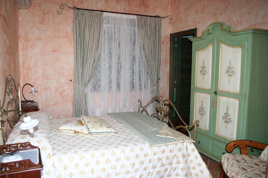 L ' Orizzonte Villa Gonnesa Room photo